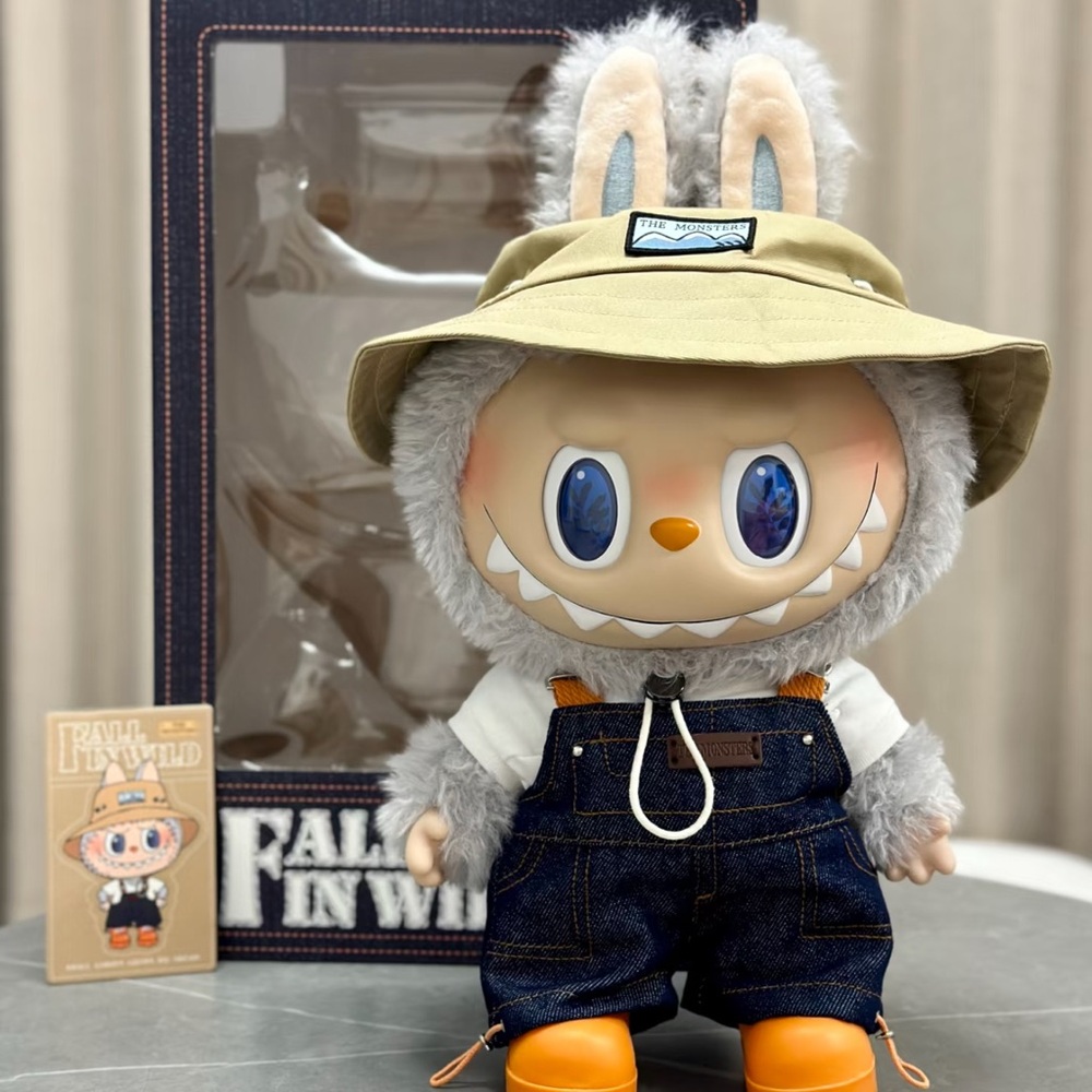 ⊹AUTHENTIC⊹  Labubu Fall In Wild Vinyl Plush Doll
